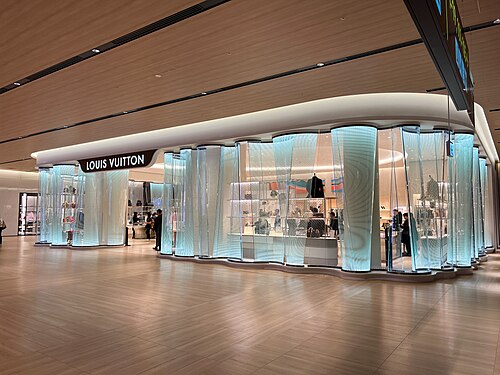 ルイ・ヴィトンの看板・ロゴが写った店舗写真